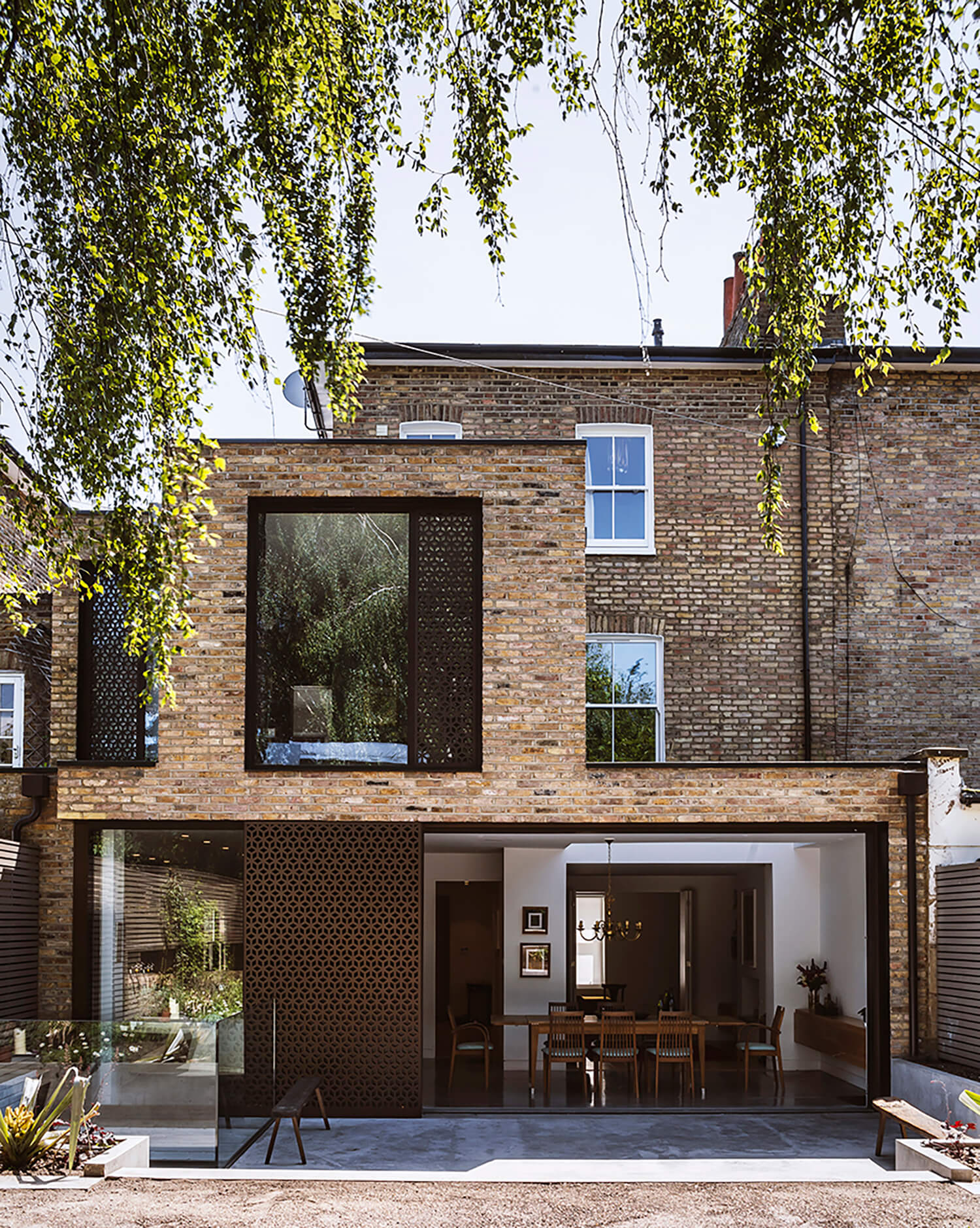 Aluminium sliding doors with slim sightlines