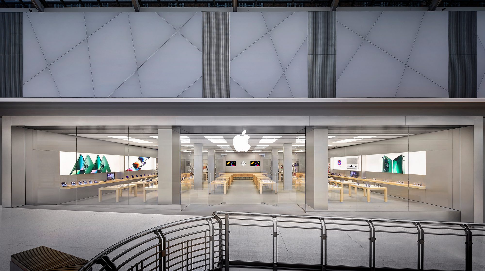 Frameless structural glass storefront of the Apple store at Harlequin Watford, installed by AGS